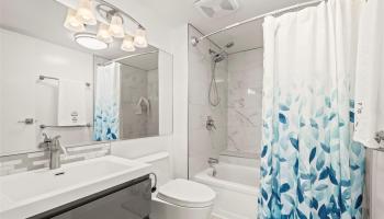 Horizon View Tower condo # 21D, Honolulu, Hawaii - photo 6 of 25