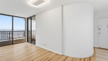 Horizon View Tower condo # 26C, Honolulu, Hawaii - photo 6 of 21