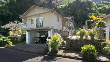 3133 Nihi St Kalihi Valley, Honolulu home - photo 1 of 10 3133 Nihi St Kalihi Valley, Honolulu home - photo 1 of 10