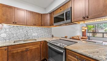 Regency Park condo # 325, Honolulu, Hawaii - photo 3 of 25