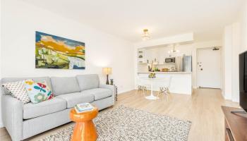 Regency Park condo # 413, Honolulu, Hawaii - photo 1 of 25