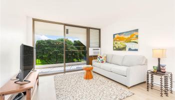 Regency Park condo # 413, Honolulu, Hawaii - photo 2 of 25