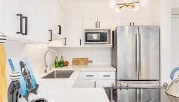 Regency Park condo # 413, Honolulu, Hawaii - photo 5 of 25