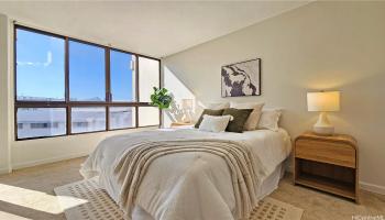 Regency Park condo # 422, Honolulu, Hawaii - photo 5 of 25