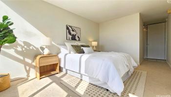 Regency Park condo # 422, Honolulu, Hawaii - photo 6 of 25