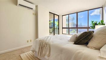 Regency Park condo # 422, Honolulu, Hawaii - photo 3 of 25