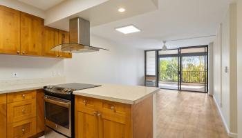 Regency Park condo # 510, Honolulu, Hawaii - photo 1 of 25