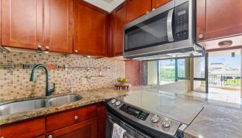 Regency Park condo # 802, Honolulu, Hawaii - photo 4 of 22