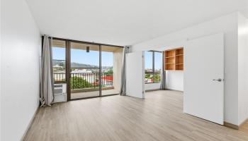 Regency Park condo # 915, Honolulu, Hawaii - photo 4 of 25