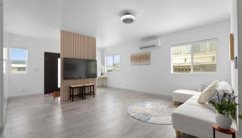 315  Hanakoa Street Koko Head Terrace, Hawaii Kai home - photo 3 of 25