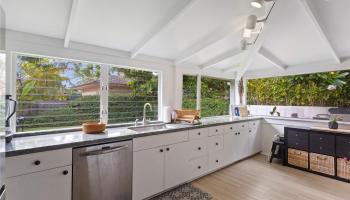 32  Pilipu Place Beachside, Kailua home - photo 4 of 25