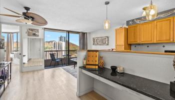 Monte Vista condo # 2101, Honolulu, Hawaii - photo 2 of 19 Monte Vista condo # 2101, Honolulu, Hawaii - photo 2 of 19