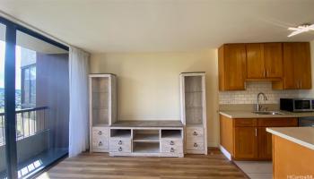 320 Liliuokalani Ave Honolulu - Rental - photo 5 of 16