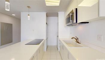 320 Liliuokalani Ave Honolulu - Rental - photo 3 of 25