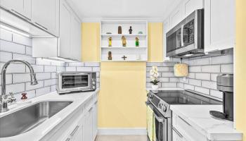 Sunset Lakeview condo # A/PH2, Honolulu, Hawaii - photo 5 of 25