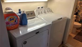 Sunset Lakeview condo # B404, Honolulu, Hawaii - photo 4 of 11