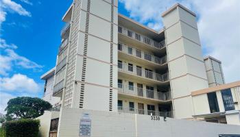 Lakeside Coronet condo # 601, Honolulu, Hawaii - photo 3 of 18