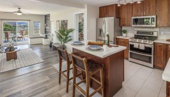 3376  Ala Laulani Street Salt Lake, Honolulu home - photo 3 of 8