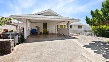 3404  Ala Hinalo Place Salt Lake, Honolulu home - photo 2 of 11