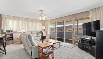 3404  Ala Hinalo Place Salt Lake, Honolulu home - photo 3 of 11