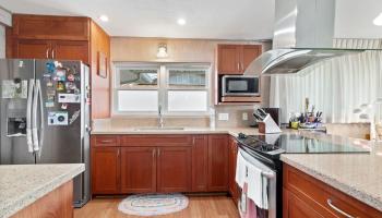 3404  Ala Hinalo Place Salt Lake, Honolulu home - photo 5 of 11