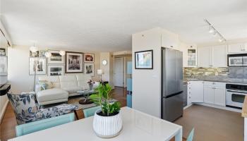 Windsor The condo # 3302, Honolulu, Hawaii - photo 6 of 25