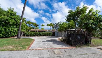 344 Wailupe Circle Wailupe Area, Diamond Head home - photo 2 of 16 344 Wailupe Circle Wailupe Area, Diamond Head home - photo 2 of 16