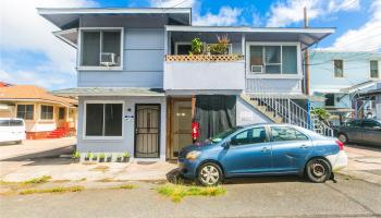 37 Kauila Street Honolulu - Multi-family - photo 6 of 12