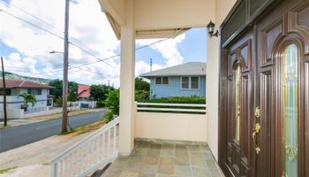 3741 Harding Ave Kaimuki, Diamond Head home - photo 3 of 25 3741 Harding Ave Kaimuki, Diamond Head home - photo 3 of 25