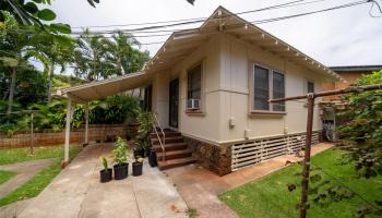 3811 Waialae Ave Honolulu - Multi-family - photo 4 of 24