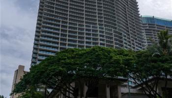 The Ritz-Carlton Residences condo # 1808, Honolulu, Hawaii - photo 2 of 25