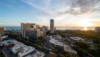 The Ritz-Carlton Residences condo # 1808, Honolulu, Hawaii - photo 4 of 25