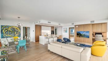 The Ritz-Carlton Residences condo # 3307, Honolulu, Hawaii - photo 4 of 25