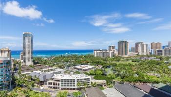 The Ritz-Carlton Residences condo # D2005 (Tower 2), Honolulu, Hawaii - photo 4 of 16
