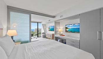 The Ritz-Carlton Residences condo # E1707, Honolulu, Hawaii - photo 5 of 24