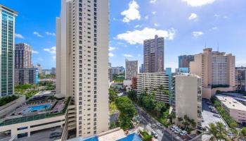 Villa On Eaton Square condo # 1609, Honolulu, Hawaii - photo 4 of 16