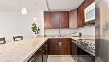 Villa On Eaton Square condo # 1705, Honolulu, Hawaii - photo 5 of 16