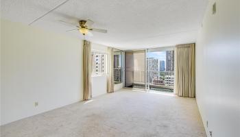 Villa On Eaton Square condo # 1815, Honolulu, Hawaii - photo 3 of 9