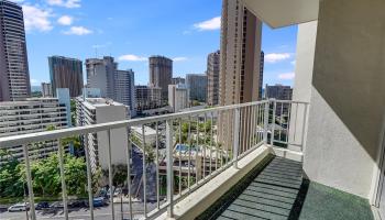 Villa On Eaton Square condo # 1815, Honolulu, Hawaii - photo 4 of 9