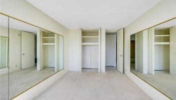 Villa On Eaton Square condo # 1815, Honolulu, Hawaii - photo 6 of 9