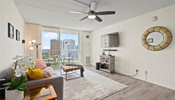 Villa On Eaton Square condo # 2211, Honolulu, Hawaii - photo 1 of 24