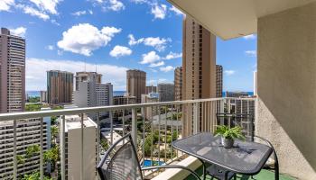 Villa On Eaton Square condo # 2211, Honolulu, Hawaii - photo 5 of 24