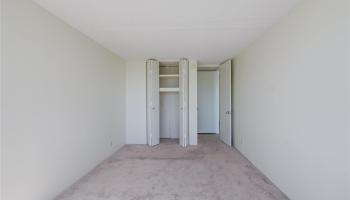 Villa On Eaton Square condo # 2411, Honolulu, Hawaii - photo 6 of 9