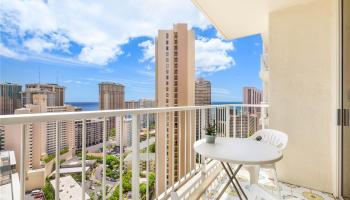 Villa on Eaton Square condo # 2807, Honolulu, Hawaii - photo 4 of 25