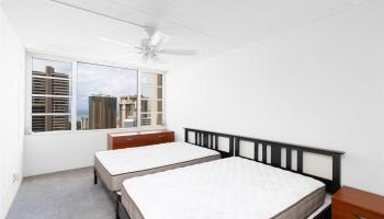 Villa On Eaton Square condo # 3015, Honolulu, Hawaii - photo 6 of 16