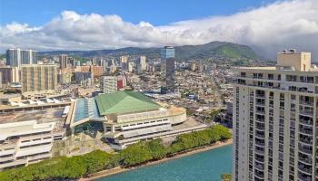 Villa On Eaton Square condo # 3306, Honolulu, Hawaii - photo 4 of 16