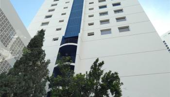 Villa On Eaton Square condo # 3406, Honolulu, Hawaii - photo 3 of 7