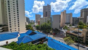 Villa On Eaton Square condo # 807, Honolulu, Hawaii - photo 2 of 9