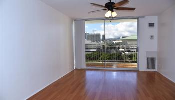 Villa On Eaton Square condo # 908, Honolulu, Hawaii - photo 3 of 14