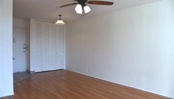 Villa On Eaton Square condo # 908, Honolulu, Hawaii - photo 5 of 14